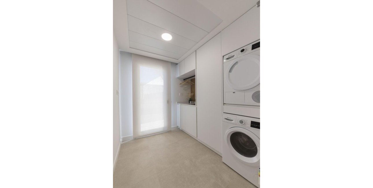 Rynek pierwotny - Willa -
Baños y Mendigo - Altaona Golf