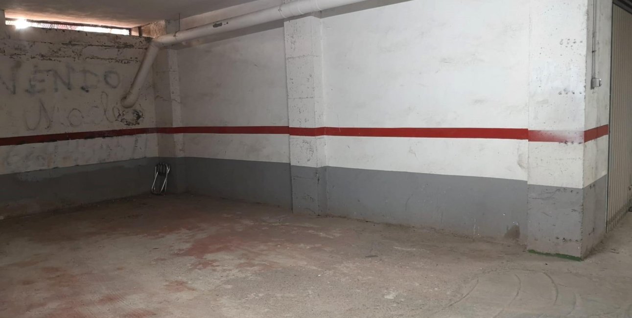 Rynek wtórny - Garaż -
Torrevieja - Playa de los Locos