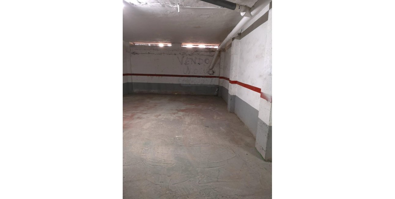 Rynek wtórny - Garaż -
Torrevieja - Playa de los Locos