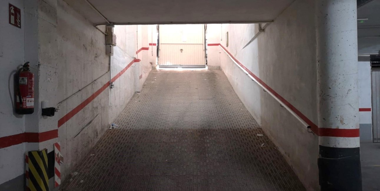 Rynek wtórny - Garaż -
Torrevieja - Playa de los Locos