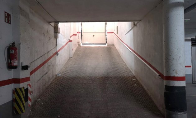 Rynek wtórny - Garaż -
Torrevieja - Playa de los Locos