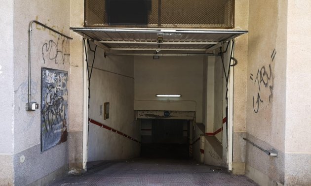 Rynek wtórny - Garaż -
Torrevieja - Playa de los Locos