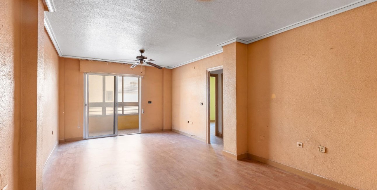 Rynek wtórny - Mieszkanie  -
Torrevieja - Playa del Cura