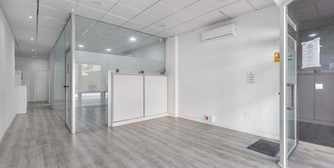 Rynek wtórny - Lokal handlowy -
Torrevieja - La Mata