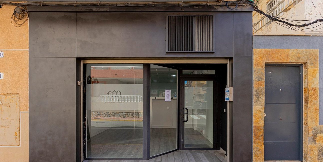 Rynek wtórny - Lokal handlowy -
Torrevieja - La Mata