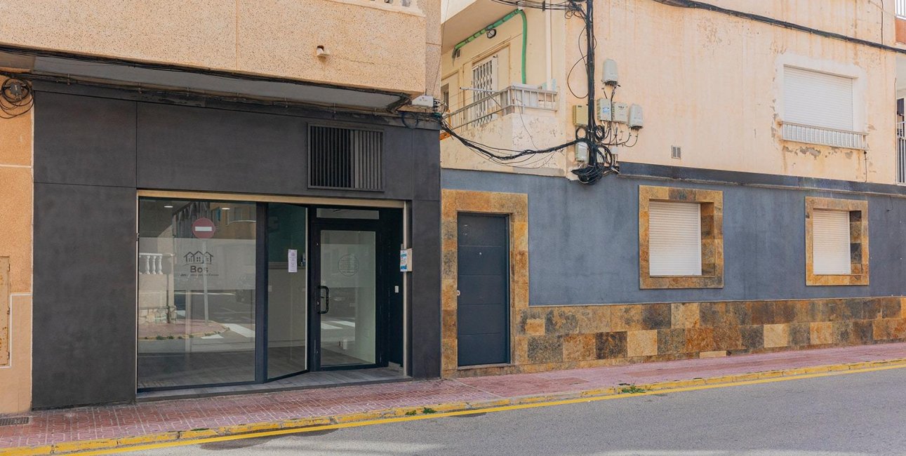 Rynek wtórny - Lokal handlowy -
Torrevieja - La Mata