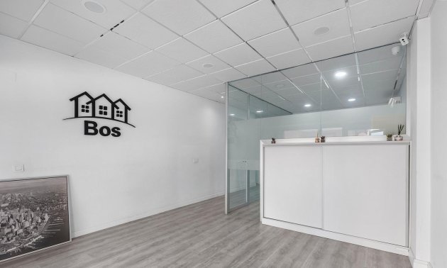 Rynek wtórny - Lokal handlowy -
Torrevieja - La Mata