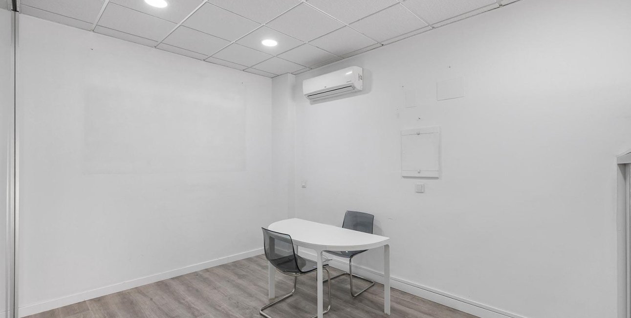 Rynek wtórny - Lokal handlowy -
Torrevieja - La Mata