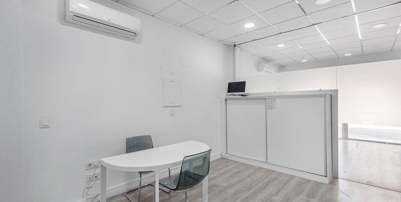 Rynek wtórny - Lokal handlowy -
Torrevieja - La Mata