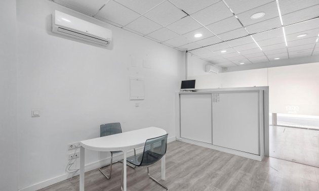 Rynek wtórny - Lokal handlowy -
Torrevieja - La Mata