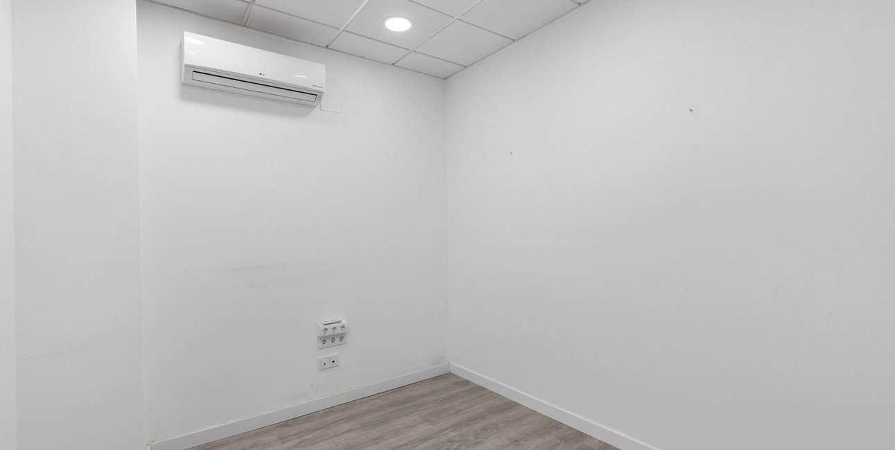 Rynek wtórny - Lokal handlowy -
Torrevieja - La Mata