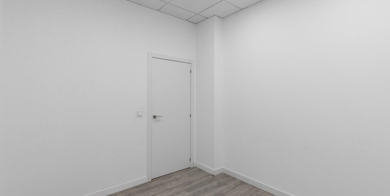 Rynek wtórny - Lokal handlowy -
Torrevieja - La Mata