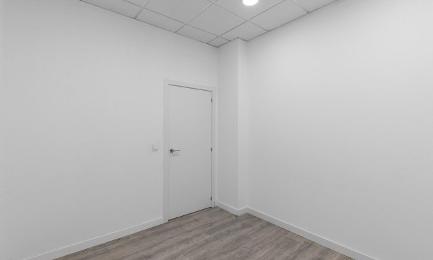 Rynek wtórny - Lokal handlowy -
Torrevieja - La Mata