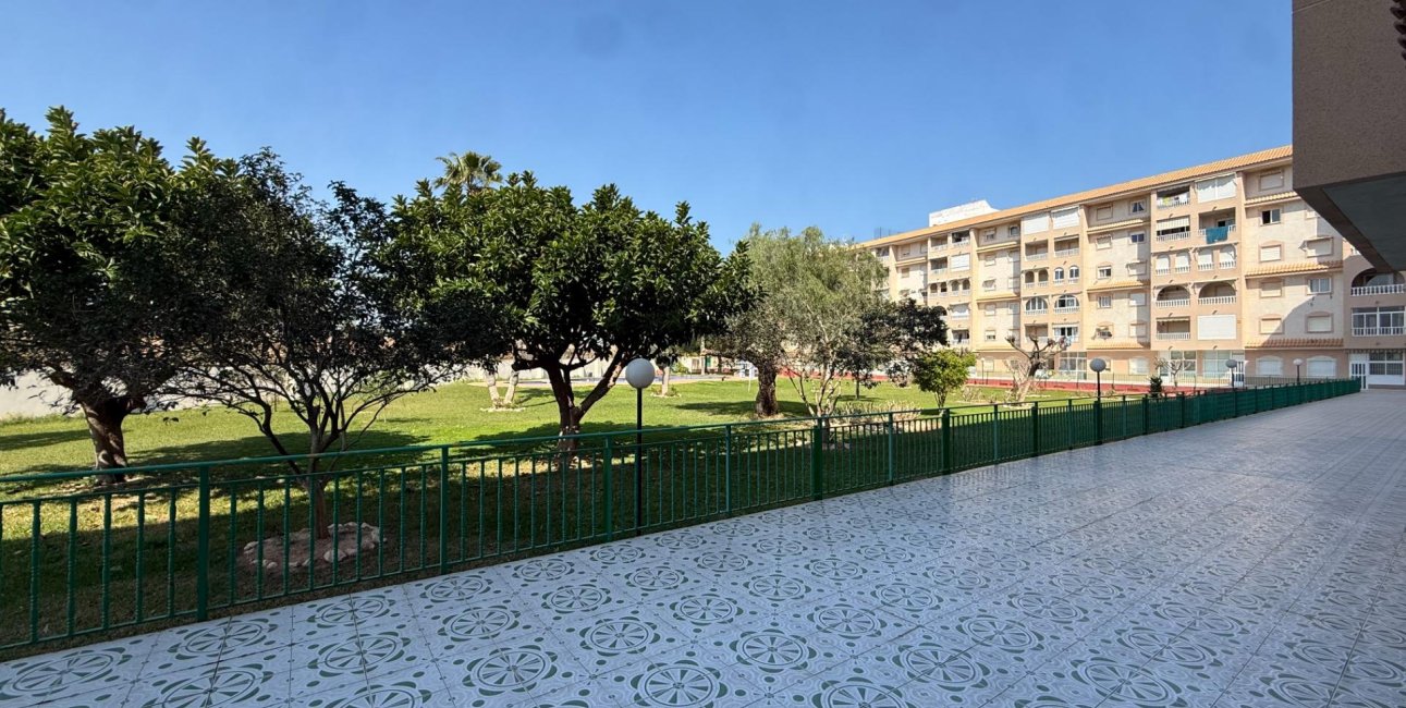 Rynek wtórny - Mieszkanie  -
Torrevieja - Parque de las Naciones