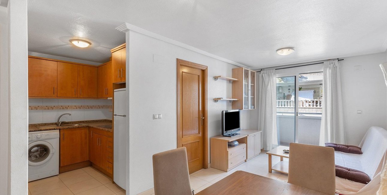 Resale - Apartment / flat -
Torrevieja - Centro