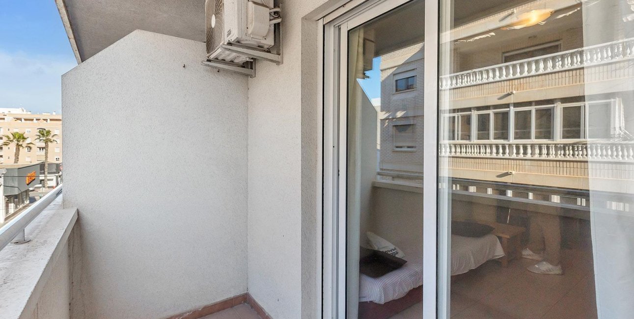 Resale - Apartment / flat -
Torrevieja - Centro