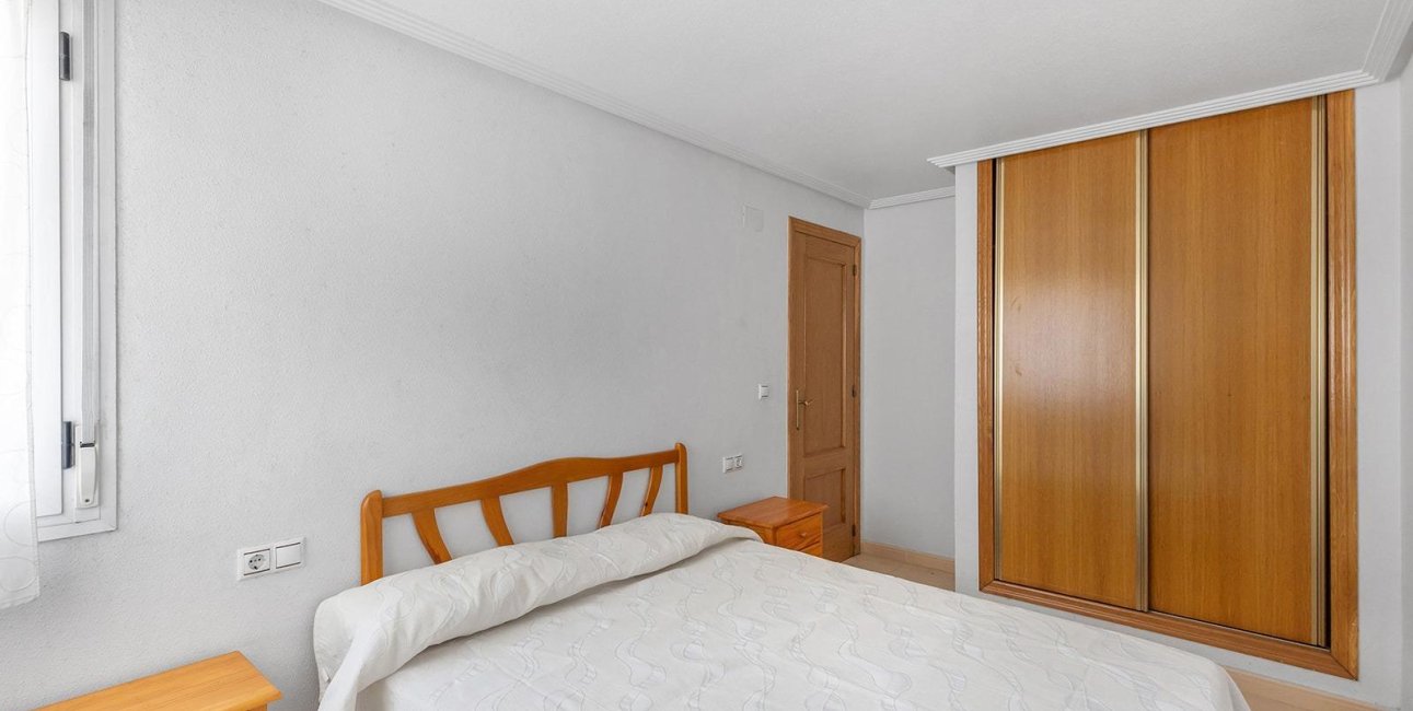 Resale - Apartment / flat -
Torrevieja - Centro
