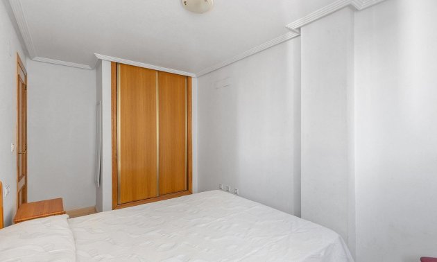 Resale - Apartment / flat -
Torrevieja - Centro