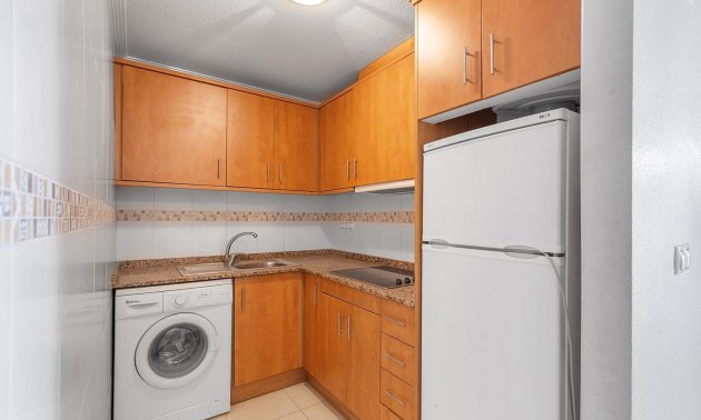 Resale - Apartment / flat -
Torrevieja - Centro