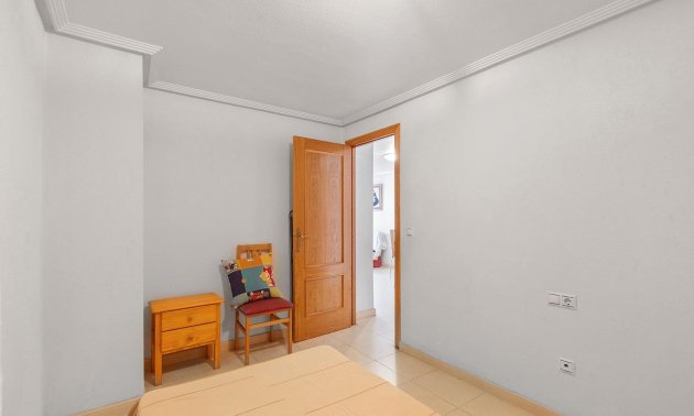 Resale - Apartment / flat -
Torrevieja - Centro