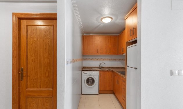 Resale - Apartment / flat -
Torrevieja - Centro