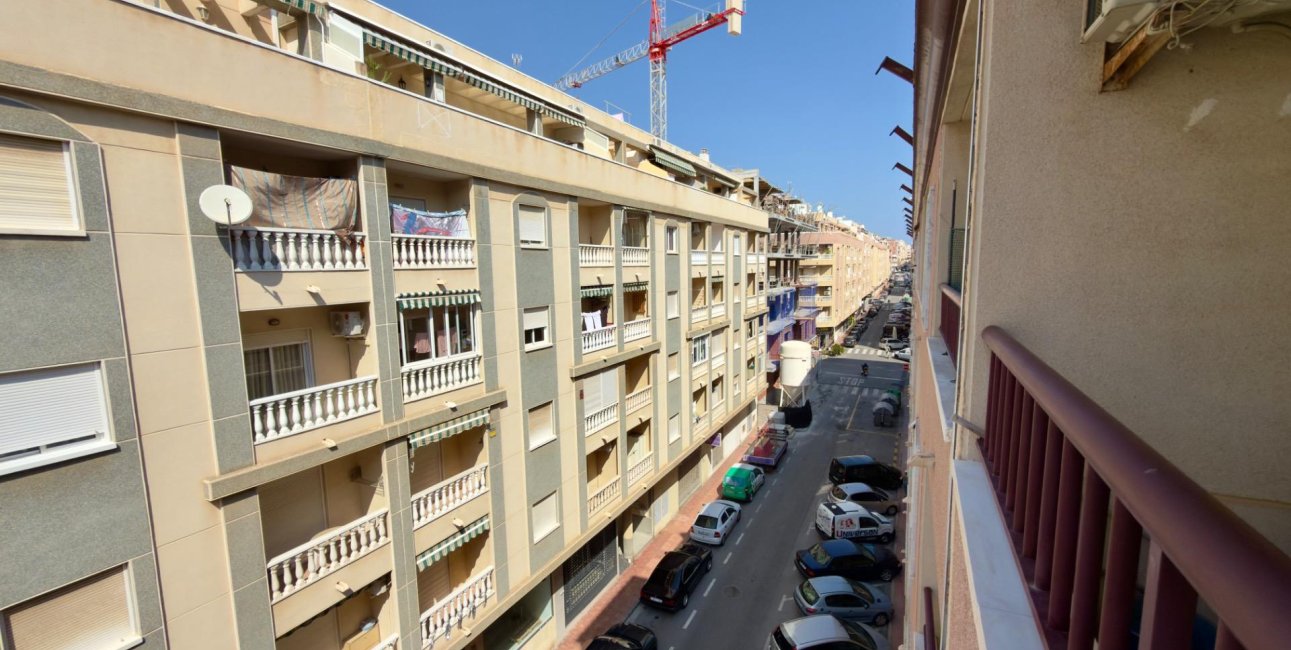 Resale - Apartment / flat -
Torrevieja - Torrevieja - Centre
