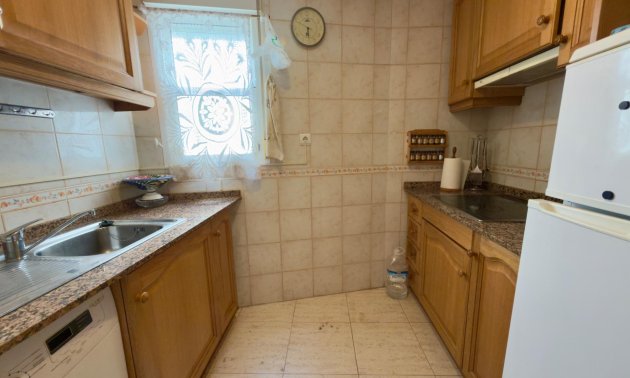 Resale - Apartment / flat -
Torrevieja - Torrevieja - Centre