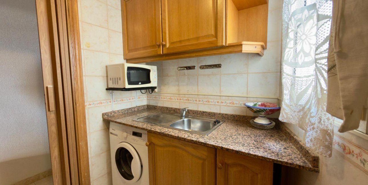 Resale - Apartment / flat -
Torrevieja - Torrevieja - Centre