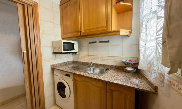 Resale - Apartment / flat -
Torrevieja - Torrevieja - Centre