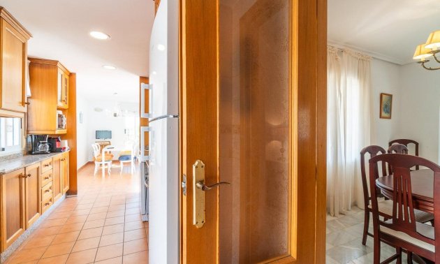 Resale - Villa -
Torrevieja - Cala de cabo cervera