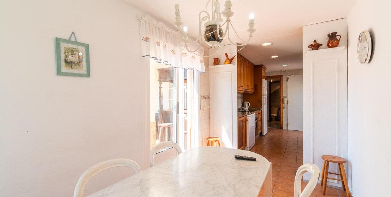 Resale - Villa -
Torrevieja - Cala de cabo cervera