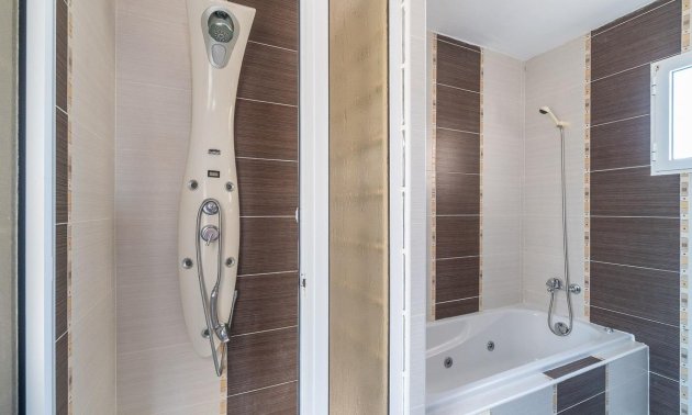 Resale - Villa -
Torrevieja - Cala de cabo cervera