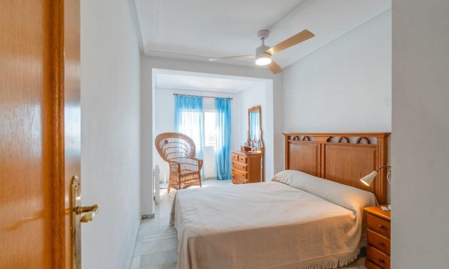 Resale - Villa -
Torrevieja - Cala de cabo cervera