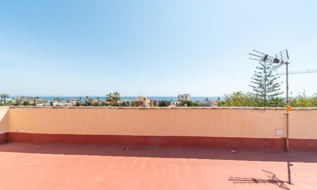 Resale - Villa -
Torrevieja - Cala de cabo cervera