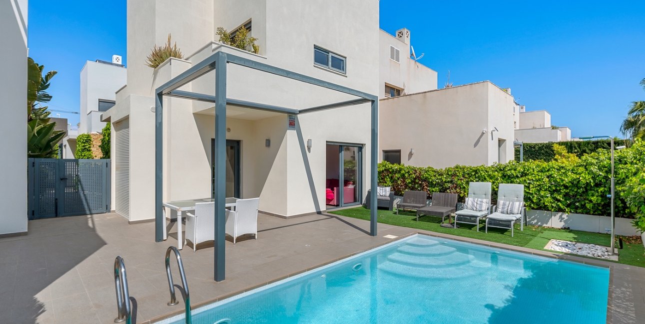 Resale - Villa -
Ciudad Quesada - La Laguna