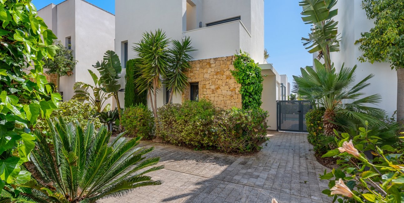 Resale - Villa -
Ciudad Quesada - La Laguna