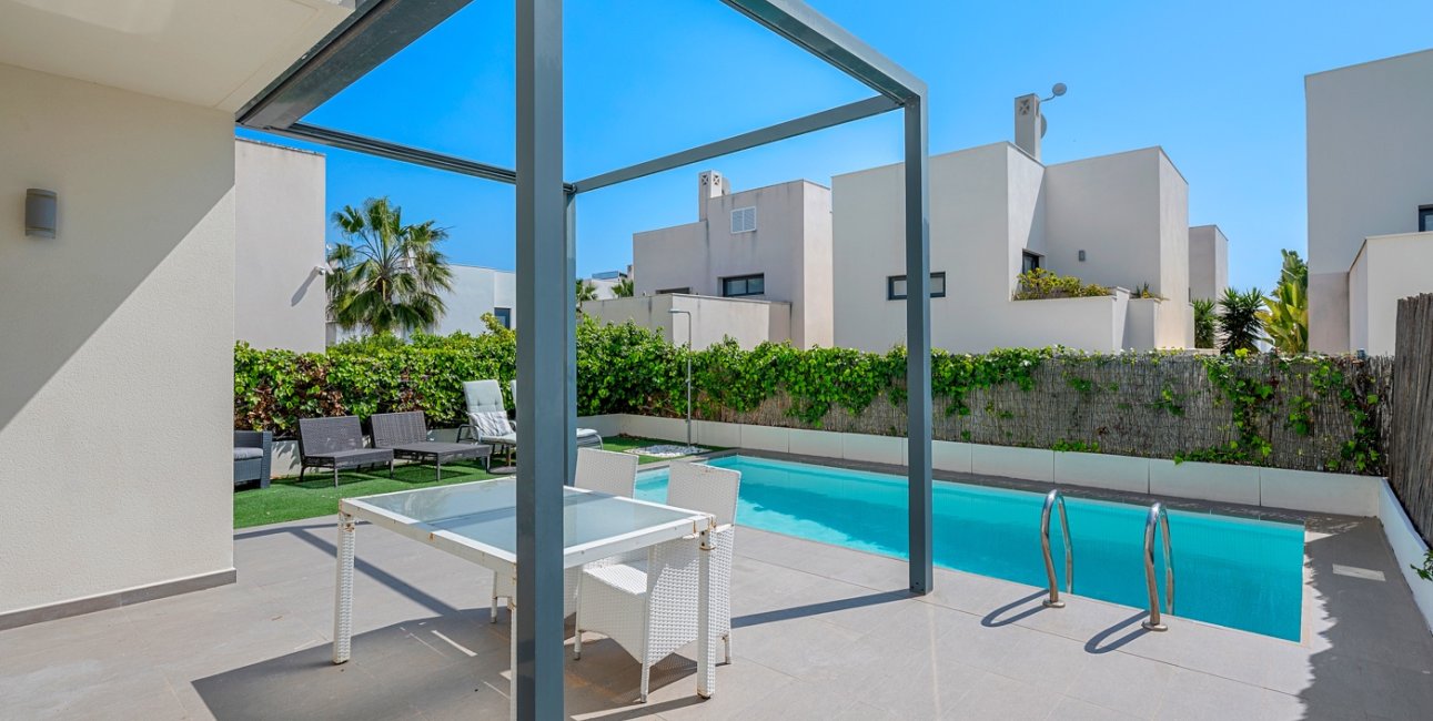 Resale - Villa -
Ciudad Quesada - La Laguna