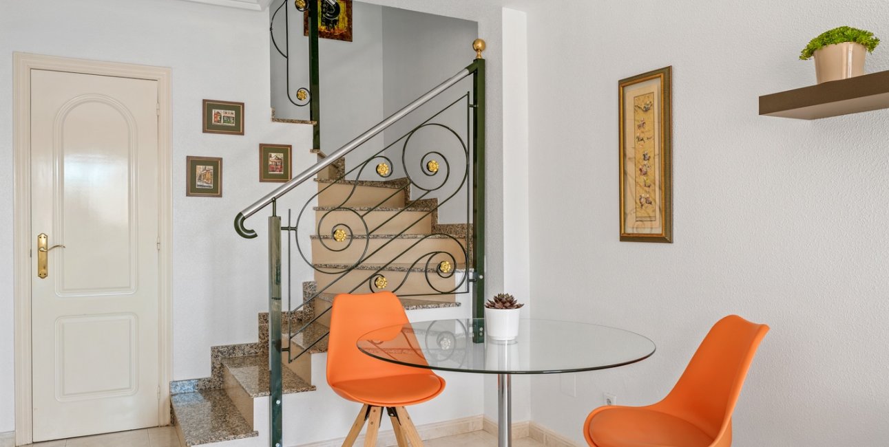 Resale - Townhouse -
Ciudad Quesada - Doña Pepa