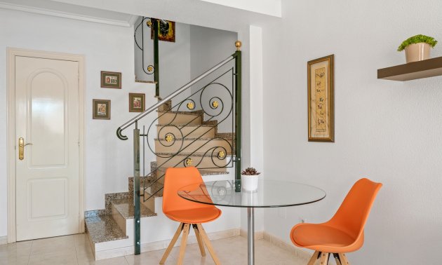 Resale - Townhouse -
Ciudad Quesada - Doña Pepa