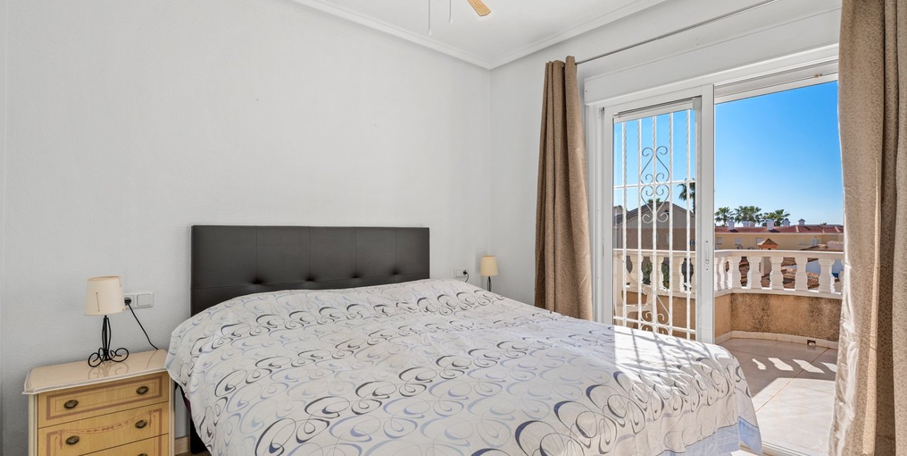 Resale - Townhouse -
Ciudad Quesada - Doña Pepa