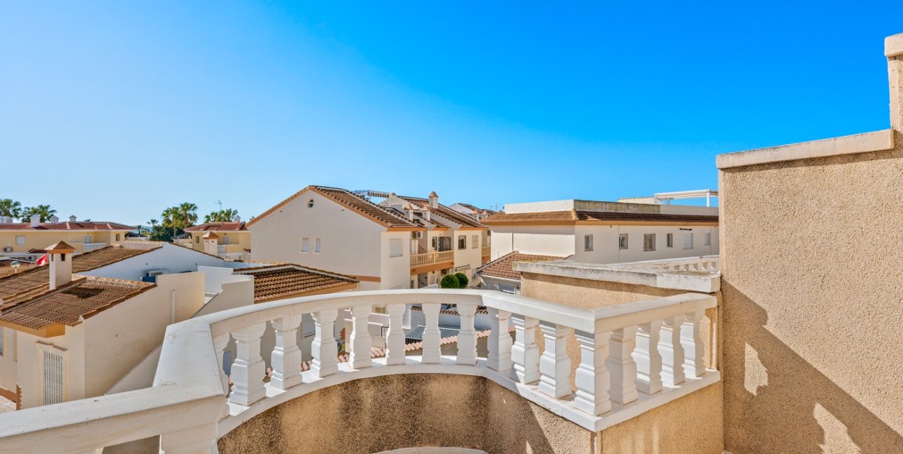 Resale - Townhouse -
Ciudad Quesada - Doña Pepa