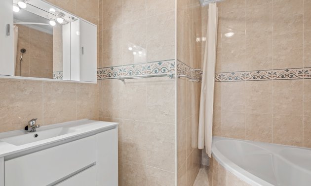 Resale - Townhouse -
Ciudad Quesada - Doña Pepa