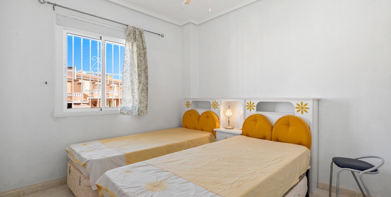 Resale - Townhouse -
Ciudad Quesada - Doña Pepa