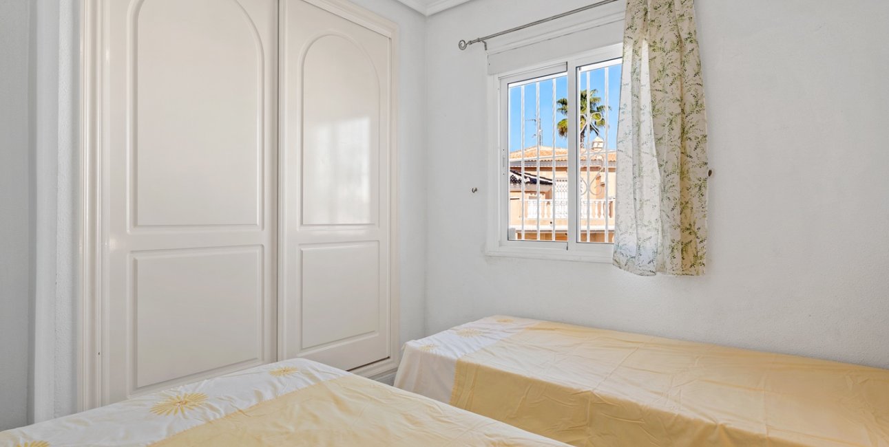 Resale - Townhouse -
Ciudad Quesada - Doña Pepa