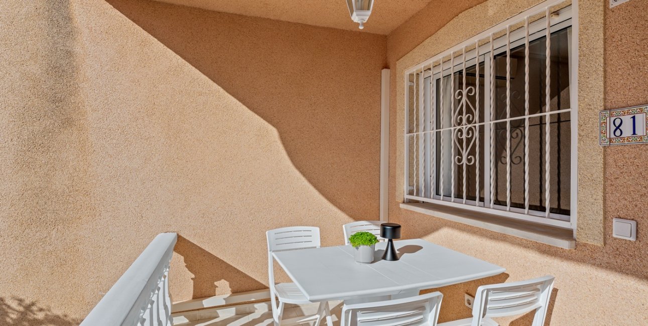 Resale - Townhouse -
Ciudad Quesada - Doña Pepa