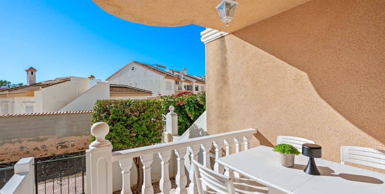 Resale - Townhouse -
Ciudad Quesada - Doña Pepa