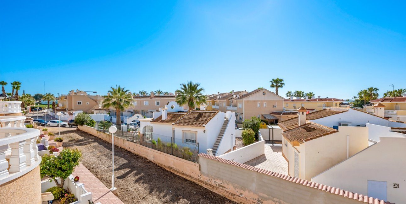 Resale - Townhouse -
Ciudad Quesada - Doña Pepa