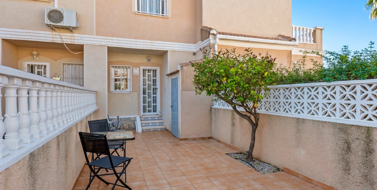 Resale - Townhouse -
Ciudad Quesada - Doña Pepa