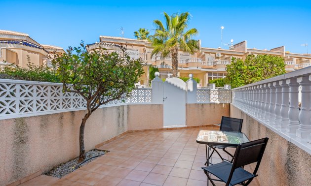 Resale - Townhouse -
Ciudad Quesada - Doña Pepa