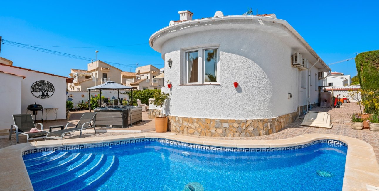 Resale - Villa -
Ciudad Quesada - Ciudad Quesada - Town